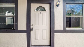 720 NW 4th Ave in Fort Lauderdale, FL - Building Photo