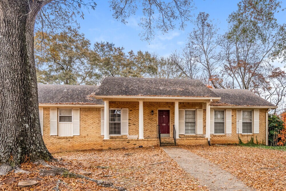 330 38th Ave NE in Center Point, AL - Foto de edificio