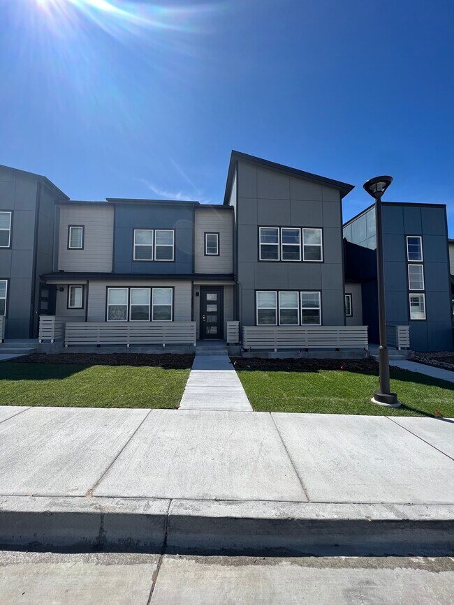 1539 Spring Water Pt in Colorado Springs, CO - Building Photo - Building Photo