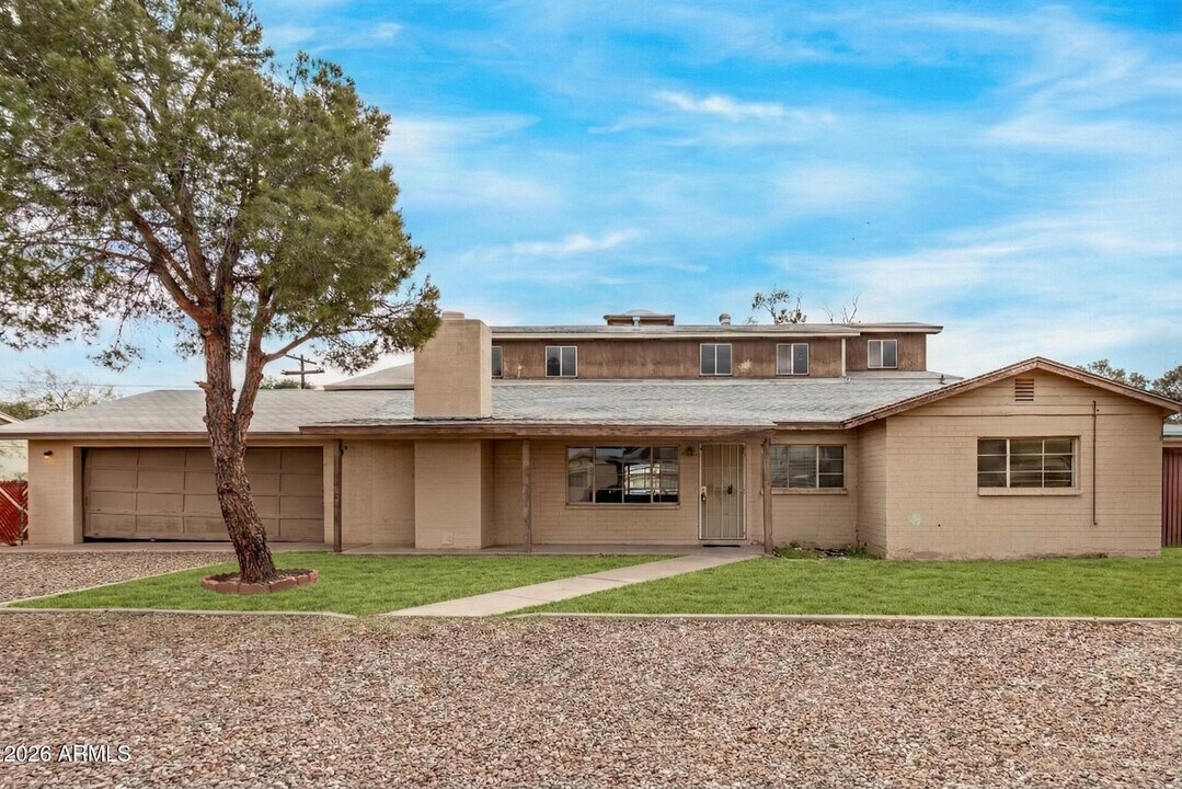 1125 E 11th St in Casa Grande, AZ - Foto de edificio