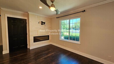 102 Pierpoint Cir in Folsom, CA - Building Photo - Building Photo