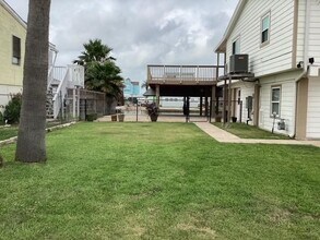 215 Barracuda St in Bayou Vista, TX - Building Photo - Building Photo