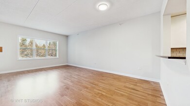 300 E Church St in Libertyville, IL - Building Photo - Building Photo