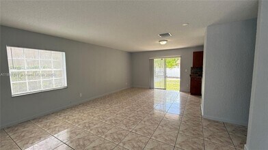 2740 NW 9th St in Pompano Beach, FL - Building Photo - Building Photo