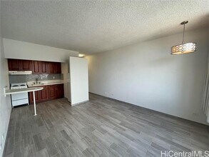 1682 Kalakaua Ave in Honolulu, HI - Building Photo - Building Photo