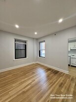 475 Commonwealth Ave, Unit 204 in Boston, MA - Building Photo