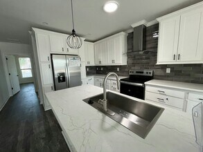 117 N Lake Dr in Leesburg, FL - Building Photo - Building Photo