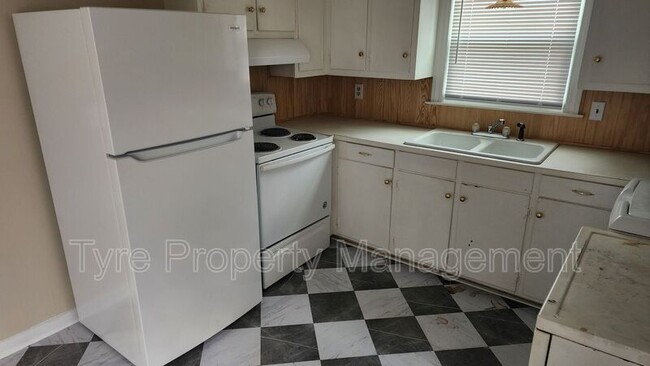 2611 Crockett Dr in Greenville, NC - Building Photo - Building Photo