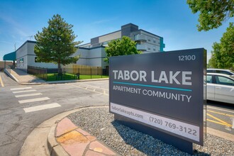 Tabor Lake in Wheat Ridge, CO - Building Photo - Building Photo