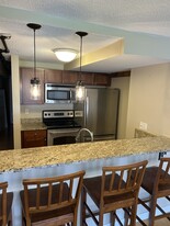 240 Jackson St, Unit 326 in Lowell, MA - Building Photo