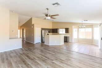 15316 W Laurel Ln in Surprise, AZ - Building Photo - Building Photo