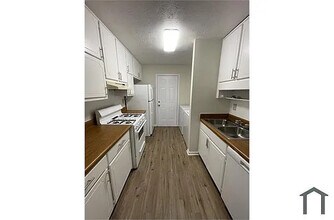 203 Glendale Ct in Stockbridge, GA - Building Photo - Building Photo