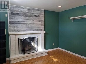 132 Old Surrey Ln in Richmond Hill, ON - Building Photo - Building Photo