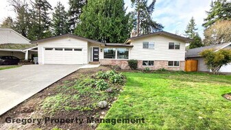 117 154th Pl NE in Bellevue, WA - Building Photo