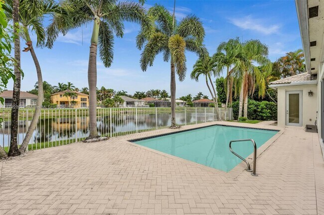 18579 Harbor Light Way in Boca Raton, FL - Building Photo - Building Photo