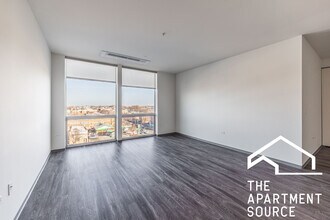 2340 N California Ave in Chicago, IL - Foto de edificio - Building Photo