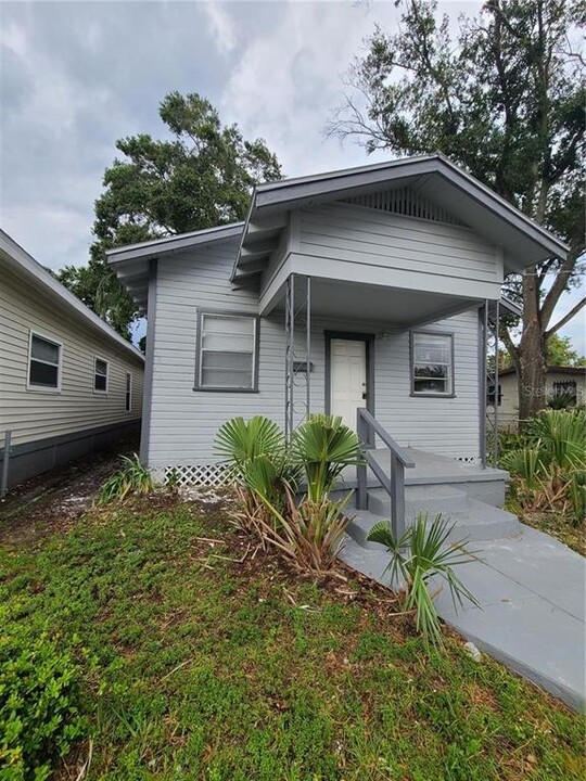 2119 W Chestnut St in Tampa, FL - Building Photo