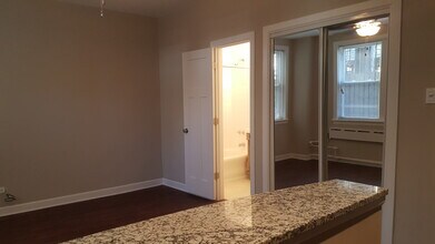 432 W Belmont Ave in Chicago, IL - Building Photo - Building Photo