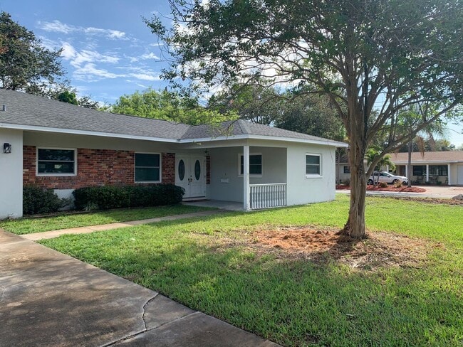 6447 26th Ave N in St. Petersburg, FL - Building Photo - Building Photo