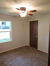 406 W Maple St in Champaign, IL - Building Photo - Building Photo