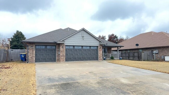 14378 Ramblewood Terrace in Choctaw, OK - Building Photo - Building Photo