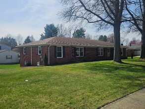 1245 Cedarbrook Ct, Unit 1245 in Mansfield, OH - Foto de edificio - Building Photo