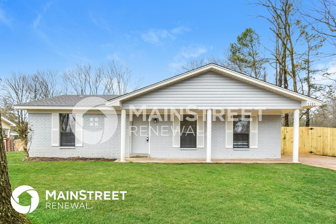 5210 Woody Dr in Horn Lake, MS - Building Photo