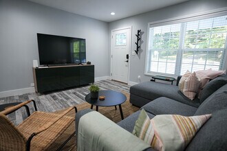 1027 W 5th St in Corbin, KY - Foto de edificio - Building Photo