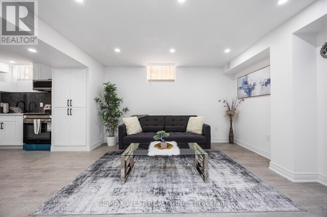 property at 339 Fleetwood Dr