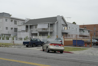 1716 3/4 Winona Blvd in Los Angeles, CA - Building Photo - Building Photo