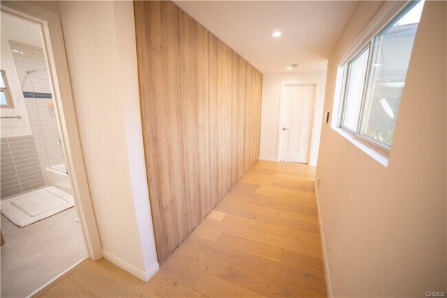 4935 Ocean View Blvd in La Canada Flintridge, CA - Building Photo - Building Photo