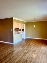 426 N Fox Hills Dr in Bloomfield Township, MI - Building Photo