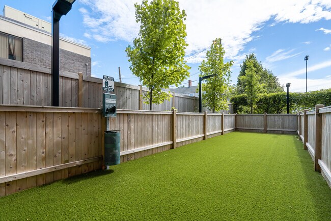 11 Lothrop St, Unit 50-507 in Boston, MA - Building Photo - Building Photo