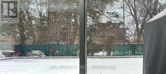 973 Willowdale Ave in Toronto, ON - Building Photo