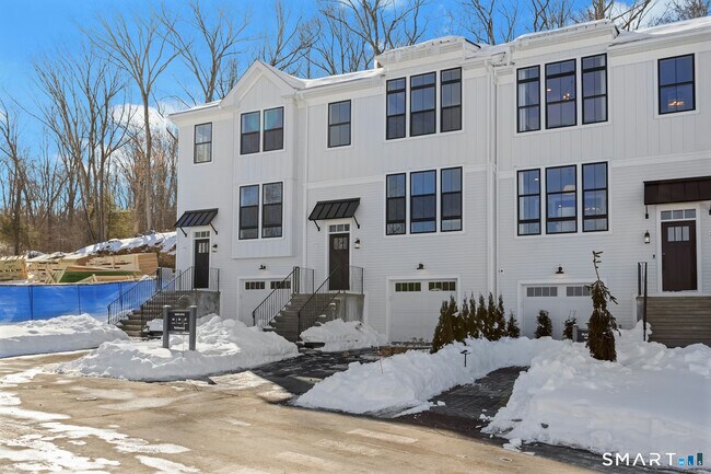 27 Bramble Tr in Brookfield, CT - Building Photo - Building Photo