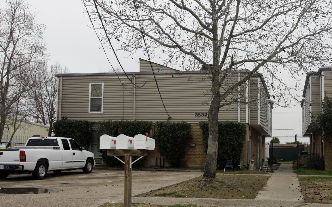 3532 Delaware Ave in Kenner, LA - Building Photo