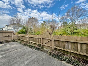 1105 Yarbrough Way in Virginia Beach, VA - Building Photo - Building Photo