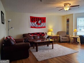 1850 Cedar Shoals Dr in Athens, GA - Building Photo - Building Photo
