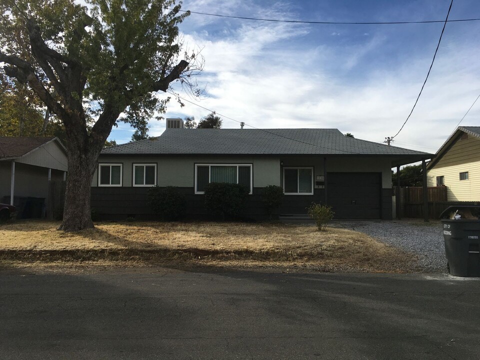 1114 2nd St in Redding, CA - Building Photo
