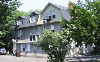 2278 Traylor Ave in Bensalem, PA - Building Photo