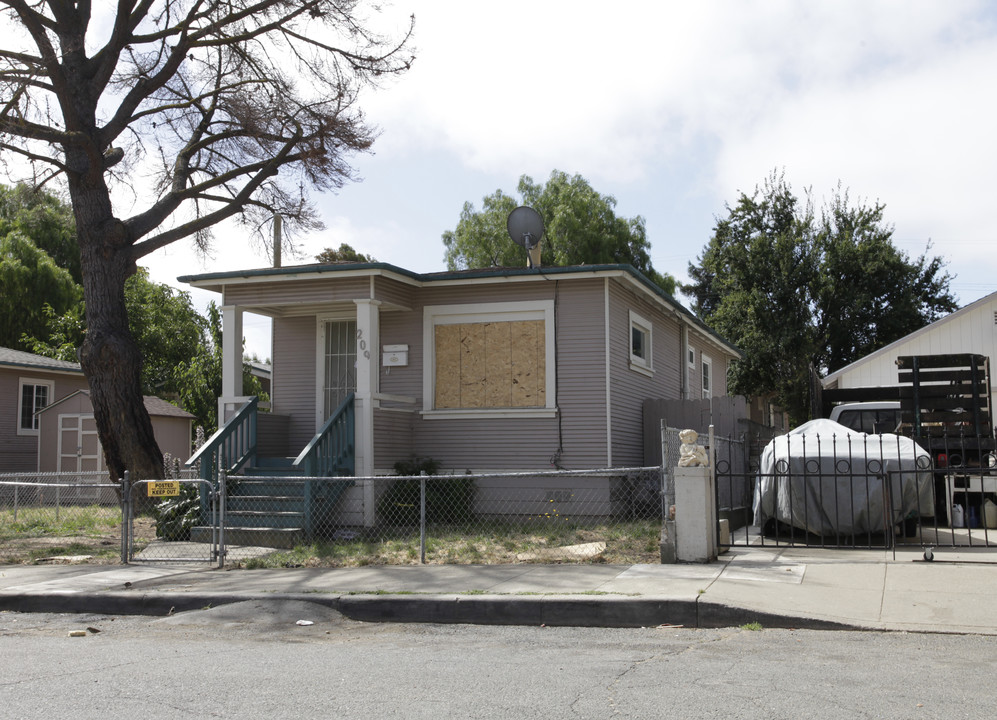 207 Arkansas St in Vallejo, CA - Building Photo