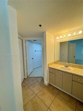 9300 Fontainebleau Blvd, Unit 110 in Miami, FL - Building Photo - Building Photo