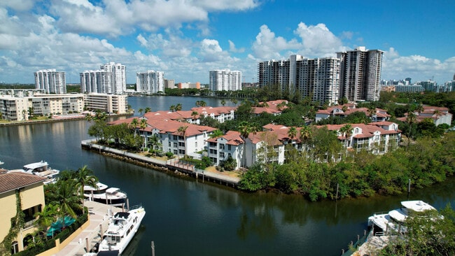 Town Aventura