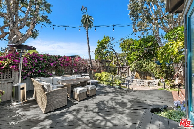 1216 Elm St in Los Angeles, CA - Building Photo - Building Photo