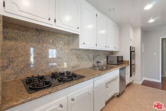 101 California Ave in Santa Monica, CA - Building Photo - Building Photo