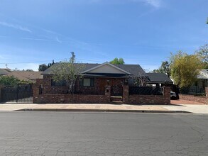 10835 Petit Ave in Los Angeles, CA - Building Photo - Building Photo