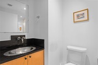 310 Collins Ave, Unit 15 in Miami Beach, FL - Building Photo - Building Photo