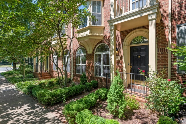 557 Longhorn Crescent in Rockville, MD - Building Photo - Building Photo