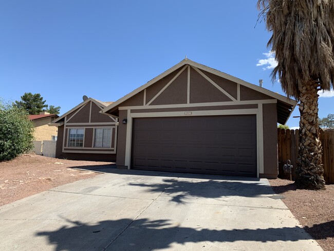 property at 528 E Rolly St