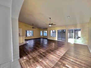 816 Argenta Ct in Henderson, NV - Building Photo - Building Photo